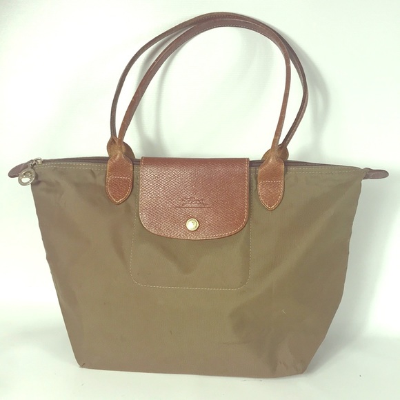 Longchamp Handbags - Longchamp olive green bag